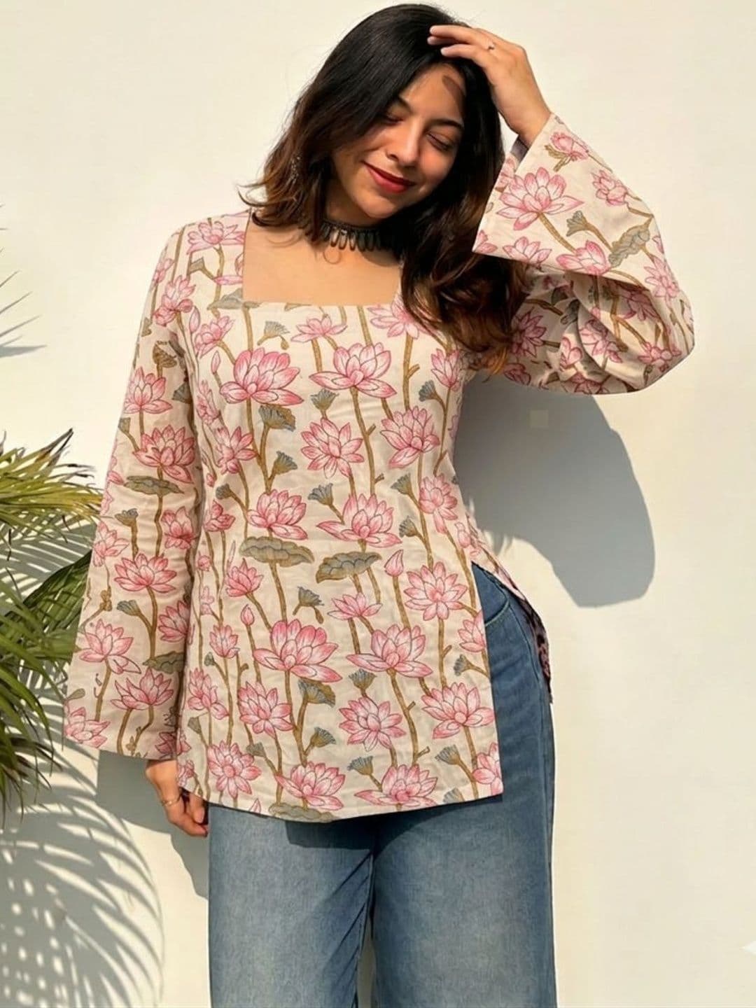 JAHIDA COMFORT WITH STYLE Floral Printed Square Neck Pure Cotton Kurti - view 1