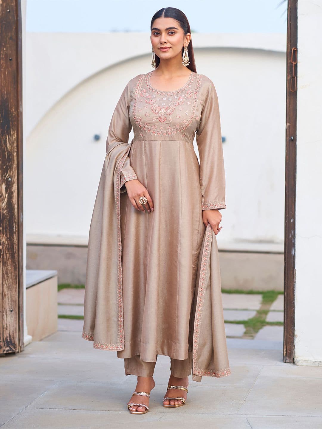 Royal Export Women Ethnic Motifs Embroidered Regular Thread Work Kurta with Trousers & With Dupatta - view 1