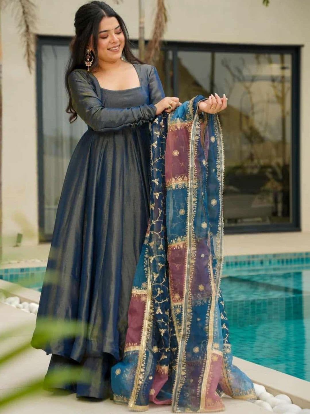 NARI DREAM Women Regular Sequinned Kurta with Palazzos & With Dupatta - view 1