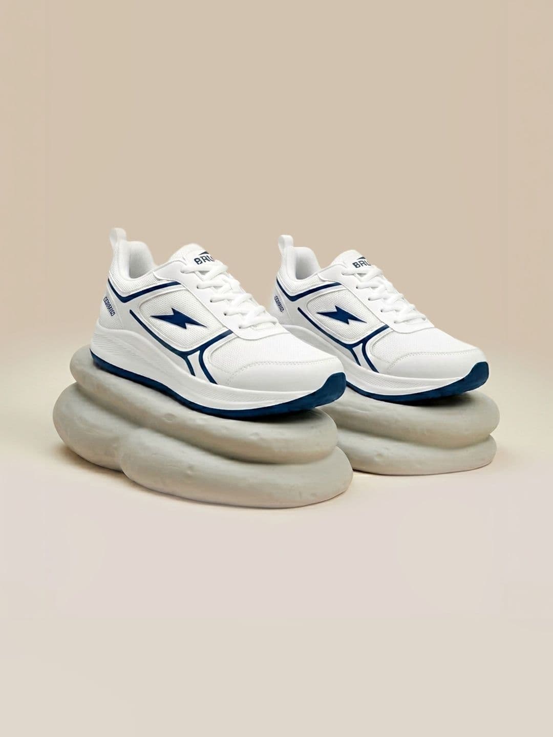 Bruton Men Mesh Running Non-Marking Shoes - view 1