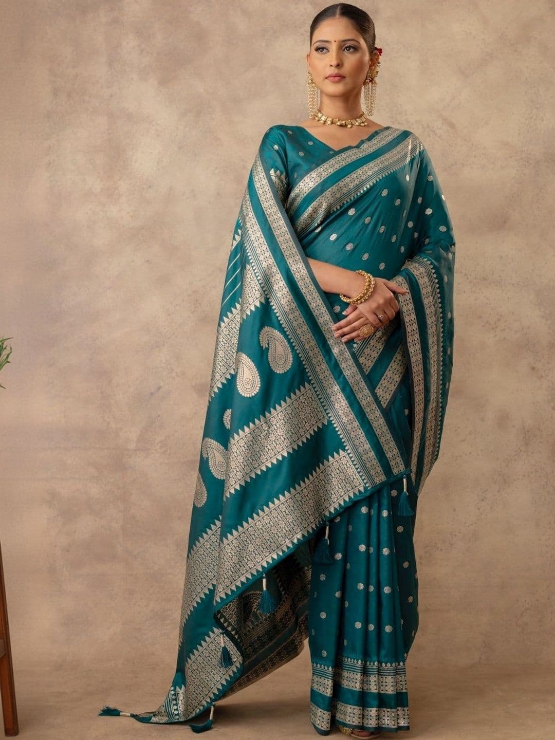 VARYAM Paisley Woven Design Zari Banarasi Saree With Unstitched Blouse Piece - view 1