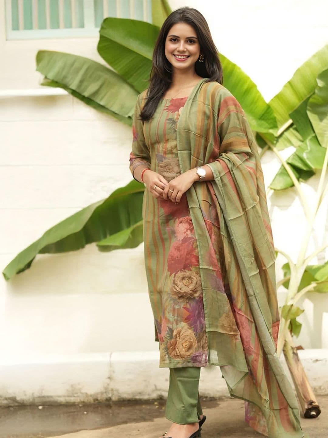 Sun Fashion And Lifestyle Women Floral Printed Regular Kurta with Trousers & With Dupatta - view 1