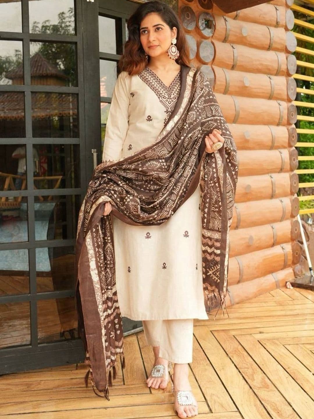 Vilantra Fashion Women Embroidered Regular Thread Work Pure Cotton Kurti With Dupatta - view 1