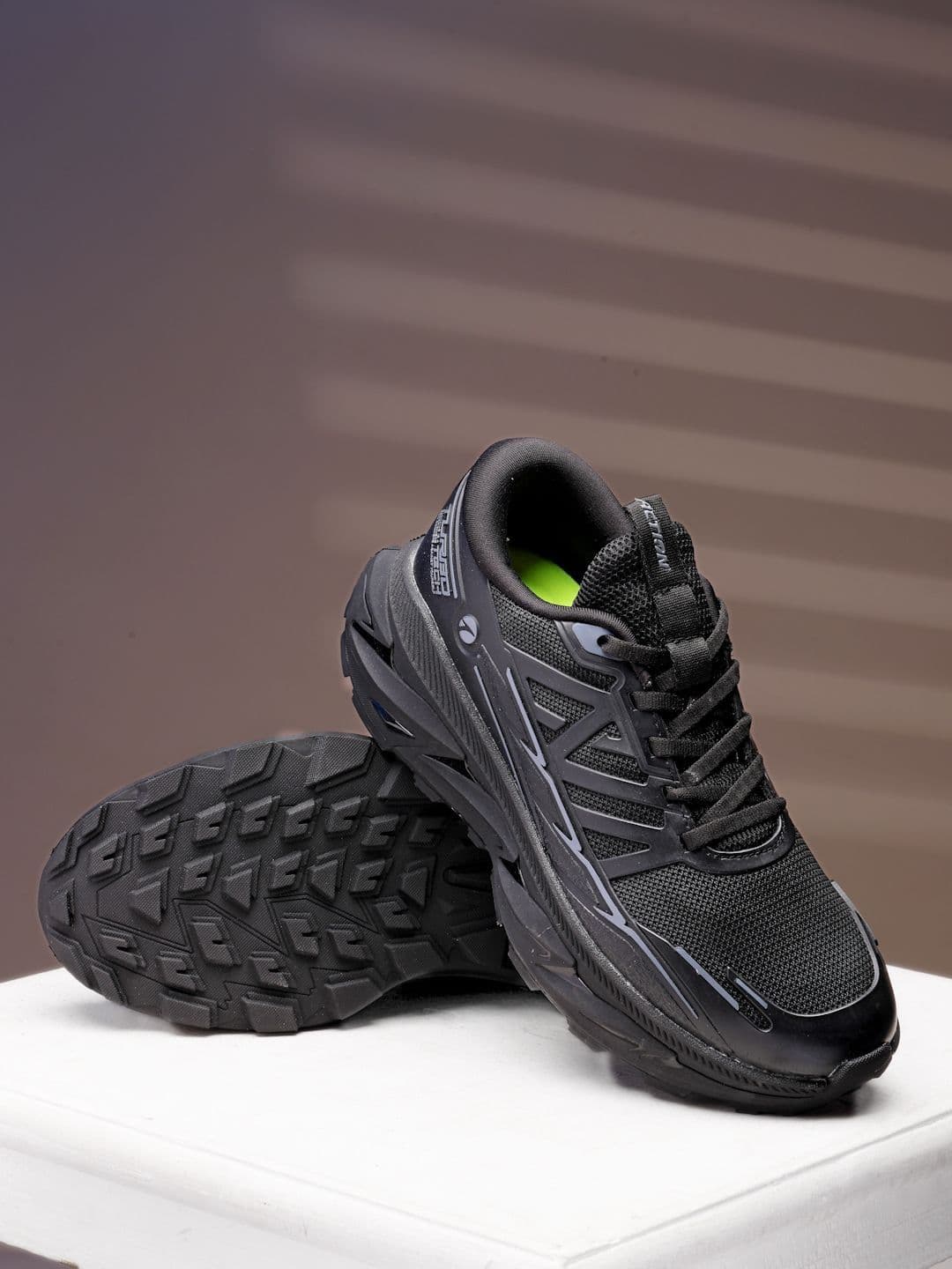 Action Men Mesh Running Non-Marking Shoes - view 1