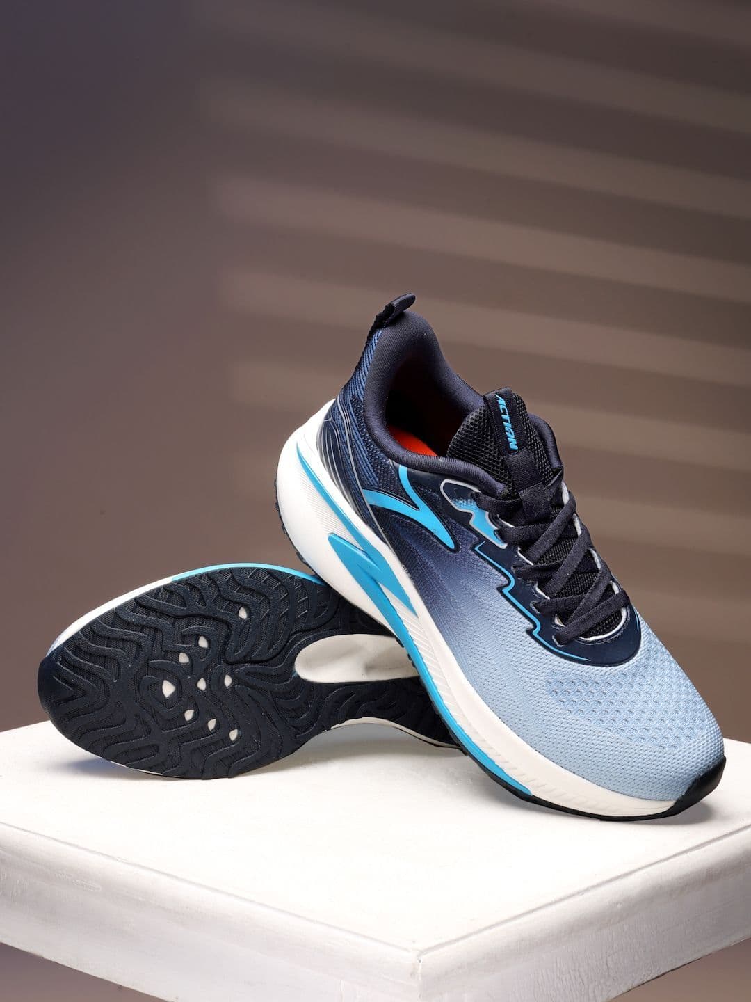 Action Men Mesh Running Non-Marking Shoes - view 1