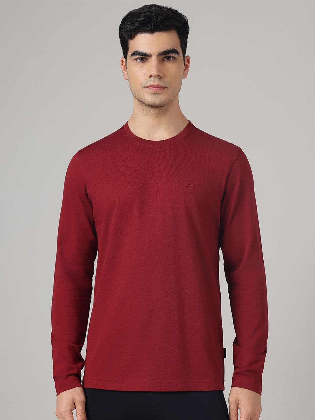 Van Heusen Innerwear Men Solid Regular Fit Round Neck Full Sleeves Lounge Tshirt - view 1