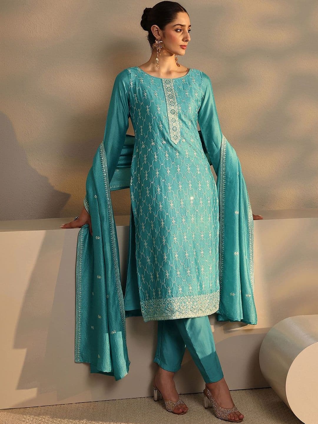 Libas Women Ethnic Motifs Embroidered Regular Thread Work Kurta with Trousers & With Dupatta - view 1