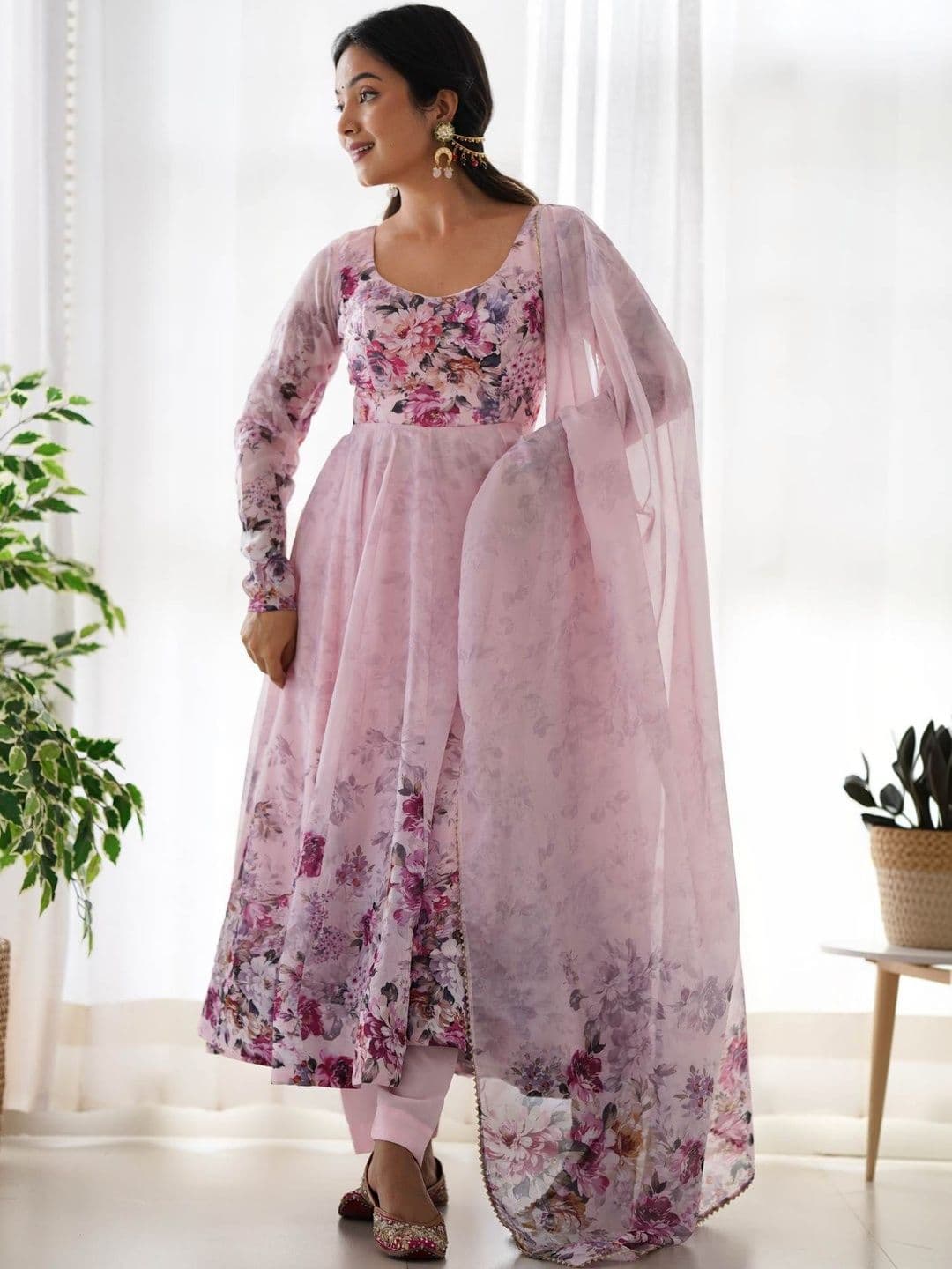 VASTRABELLA Women Floral Printed Regular Kurta with Trousers & With Dupatta - view 1