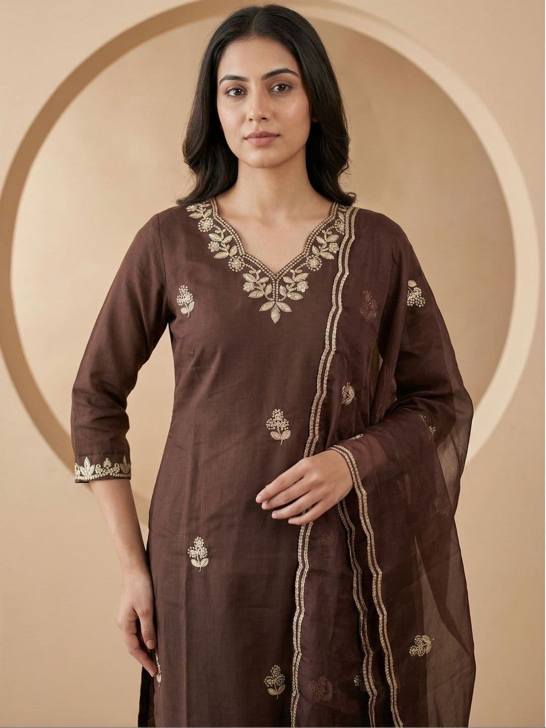 Anouk Mirage Women Ethnic Motifs Embroidered Regular Thread Work Kurta with Trousers & With Dupatta - view 1