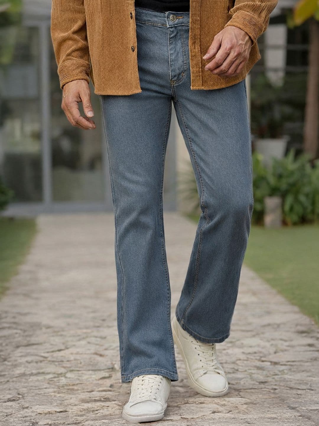 Urbano Fashion Men Mid Rise Light Fade Stretchable Bootcut Jeans - view 1