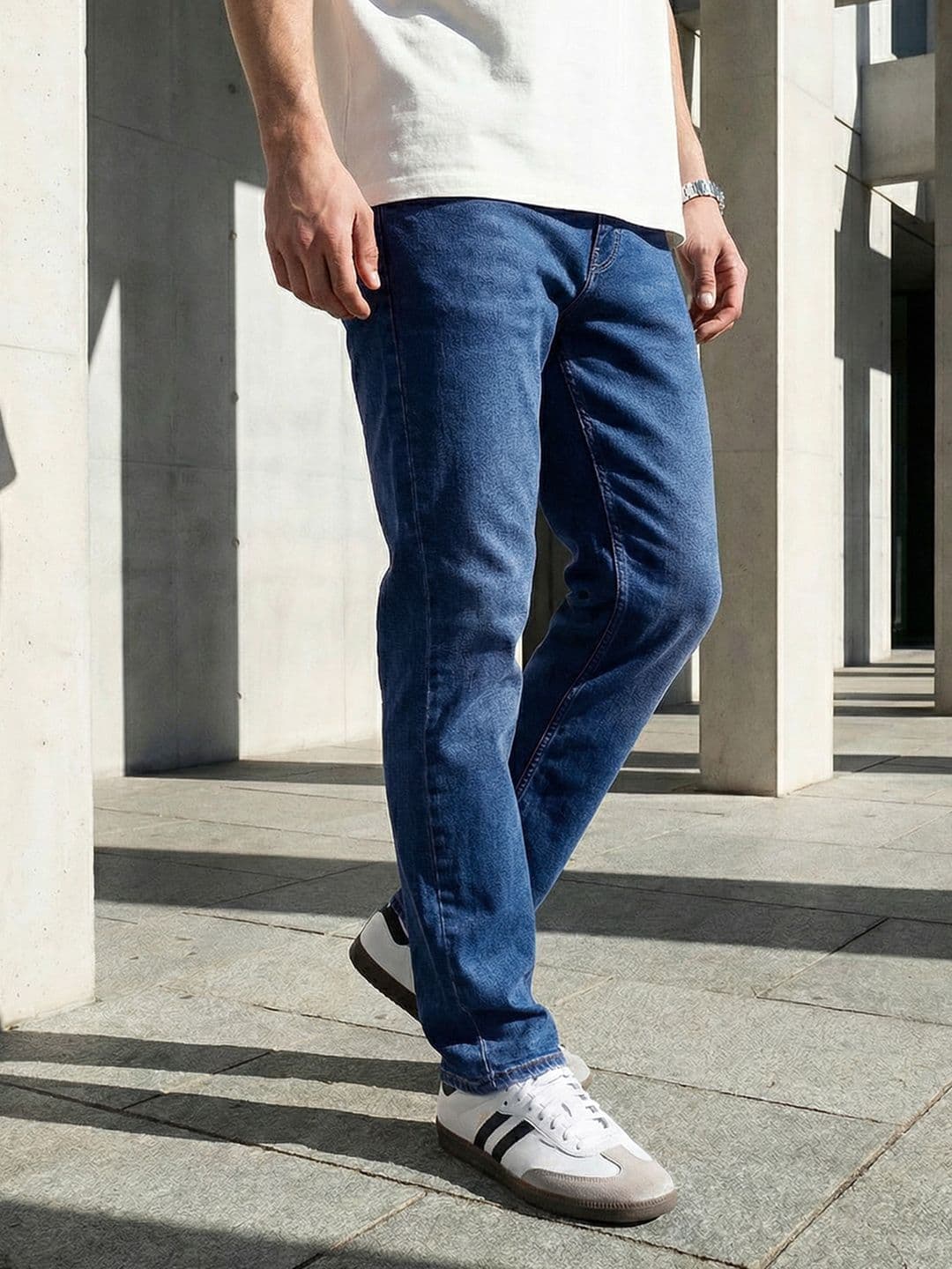 The Roadster Life Co. Men Relaxed Fit Faded Jeans - view 1