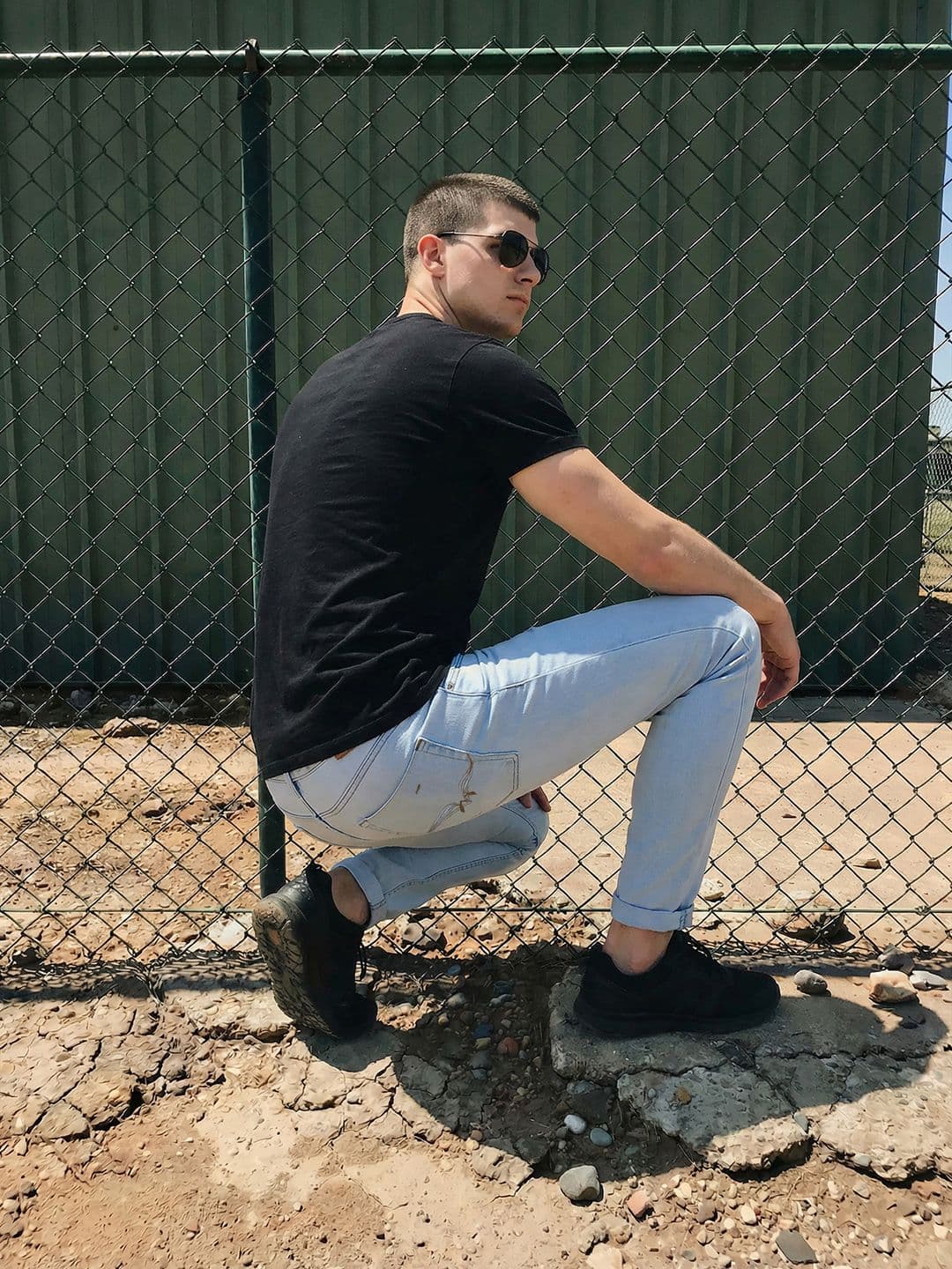 The Roadster Lifestyle Co. Men Slim Fit Mid-Rise Clean Look Stretchable Jeans - view 1