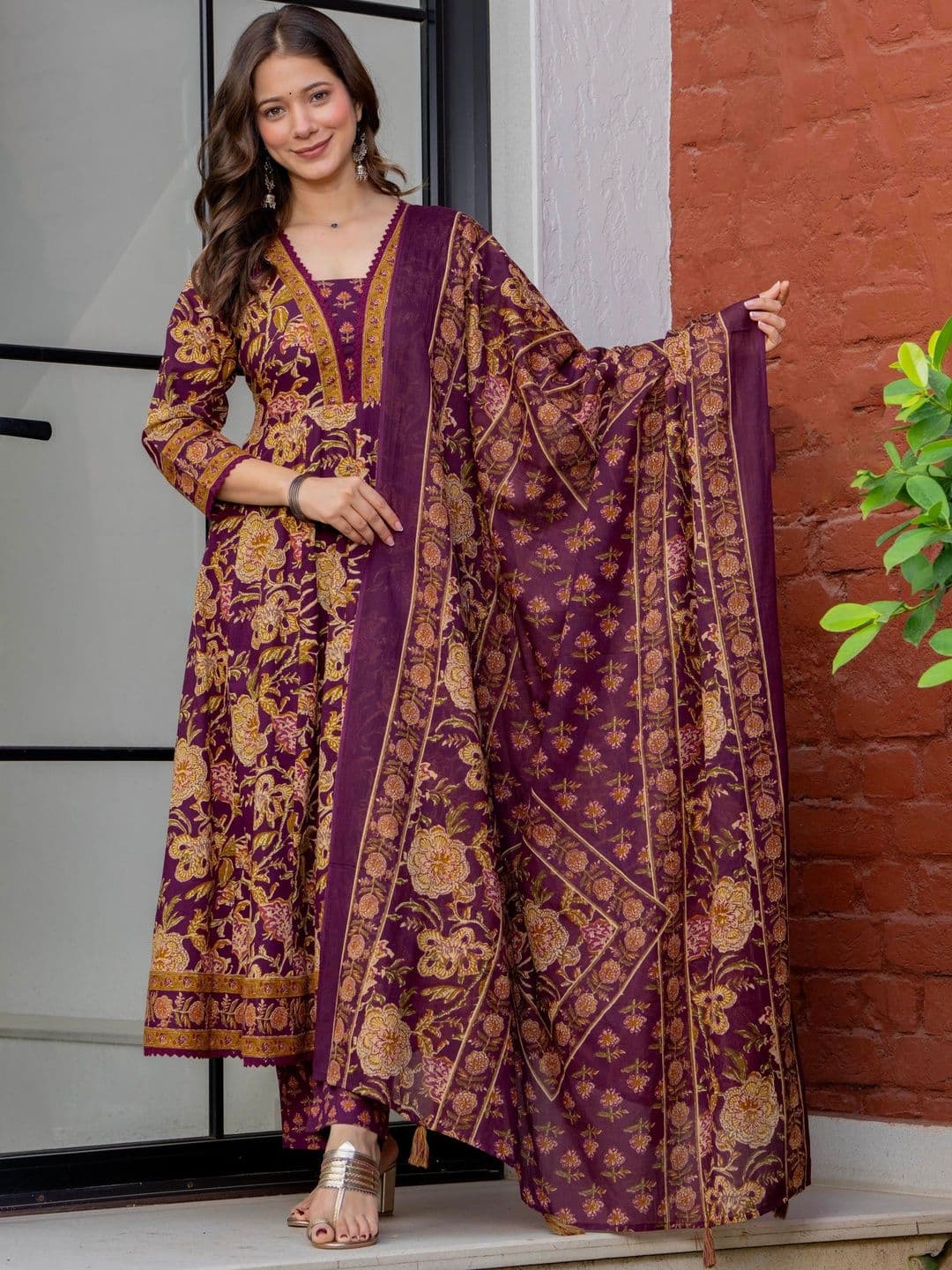 Aradhika Women Printed Pure Cotton Kurta with Palazzos And Dupatta - view 1