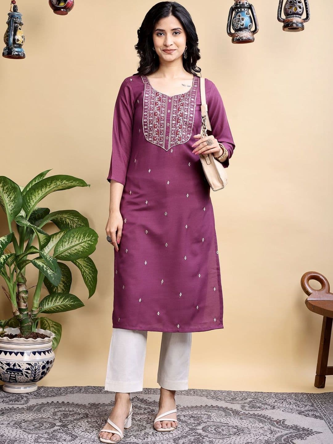 Shree Ramkrishna Fab Women Embroidered Kurta - view 1