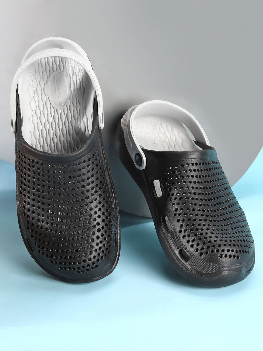 Paragon Men Lightweight & Waterpoof Clogs - view 1