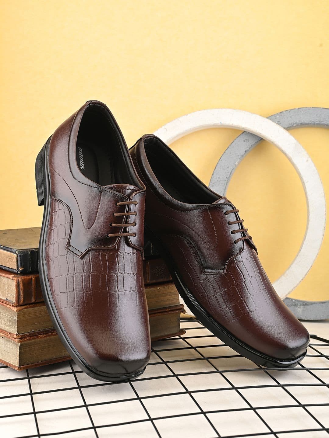 Anouk Men Round Toe Lace-Ups Derbys Formal Shoes - view 1
