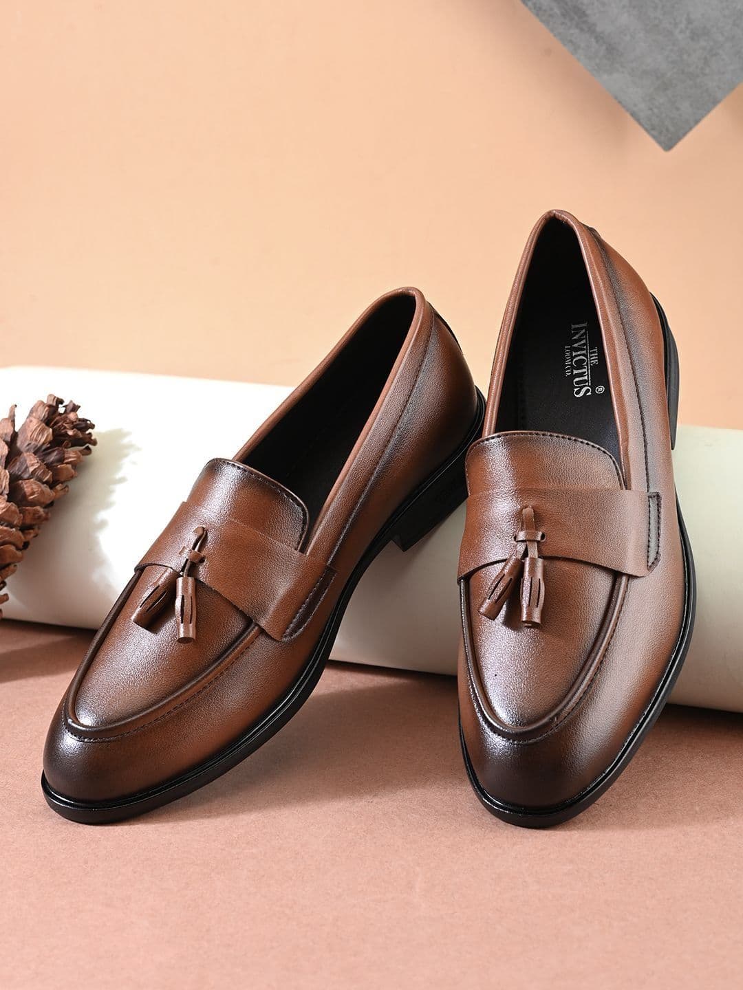 INVICTUS Men Textured Round Toe Slip-On Shoes Formal Shoes - view 1