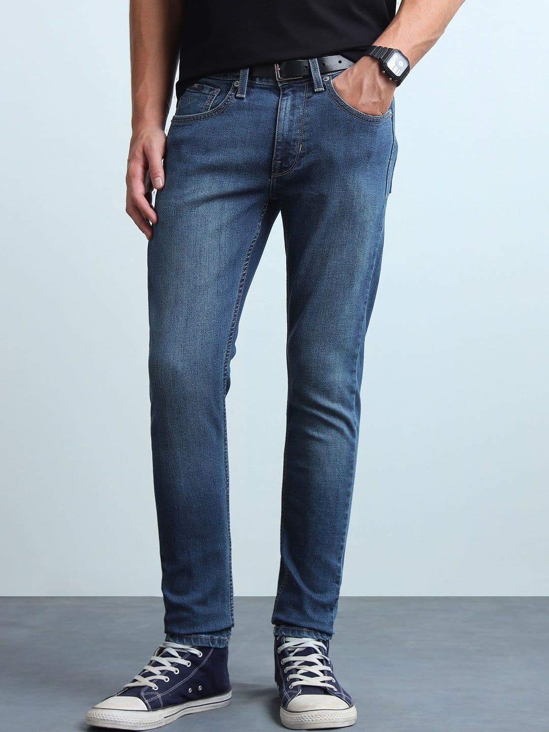 Flying Machine Men Tapered Fit Mid-Rise Light Fade Stretchable Jeans - view 1
