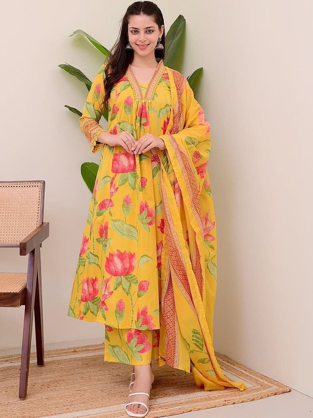 VASUPRADA Women Floral Printed Regular Sequinned Pure Cotton Kurta with Palazzos & With Dupatta - view 1