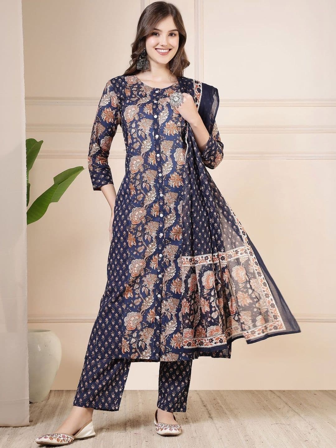 FebQ Women Floral Printed Empire Thread Work Pure Cotton Kurta with Palazzos & With Dupatta - view 1