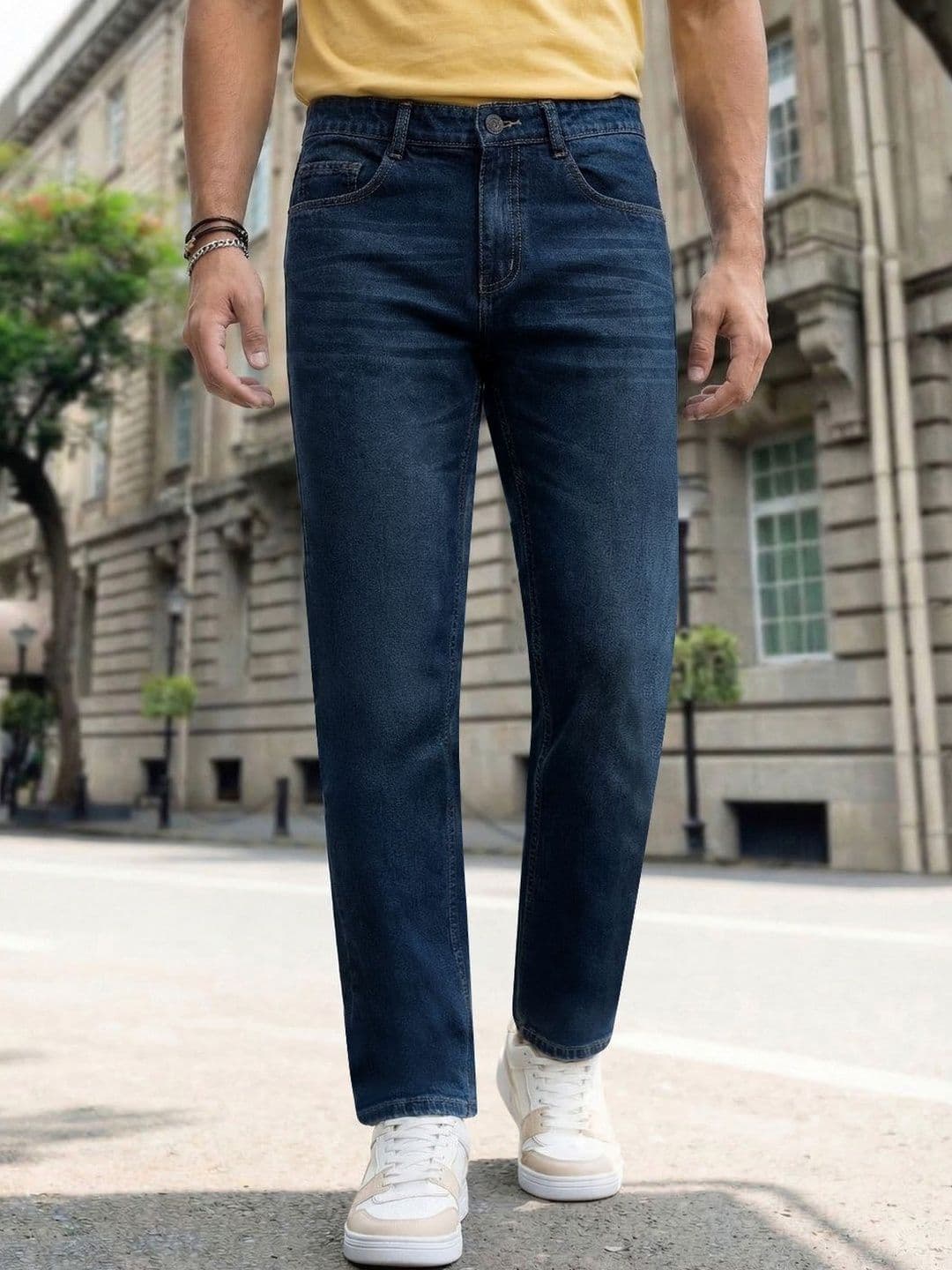 Urbano Fashion Men Relaxed Fit Mid-Rise Heavy Fade Jeans - view 1