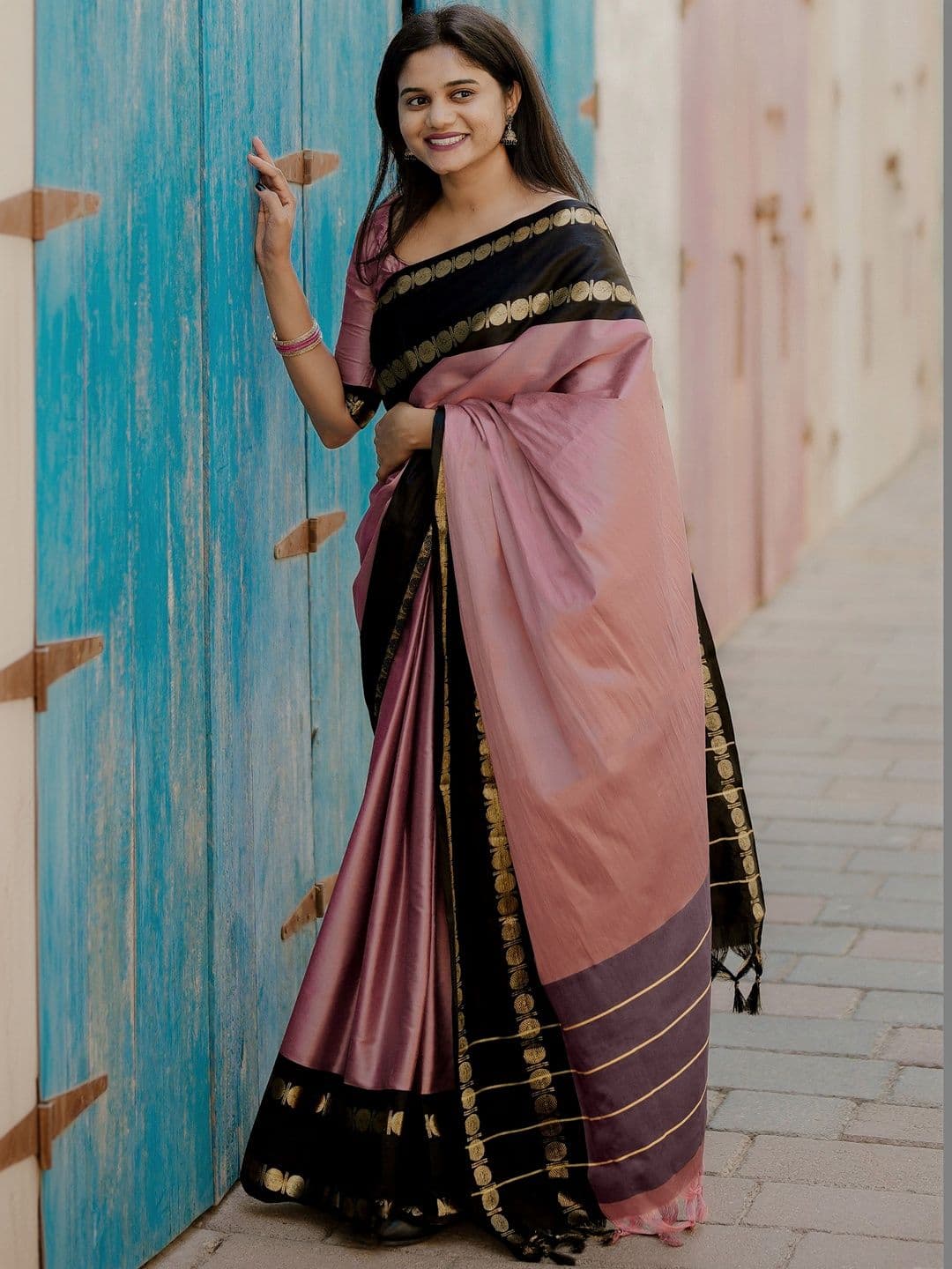 HERE&NOW Ethnic Motifs Woven Design Zari Gadwal Silk Cotton Saree - view 1