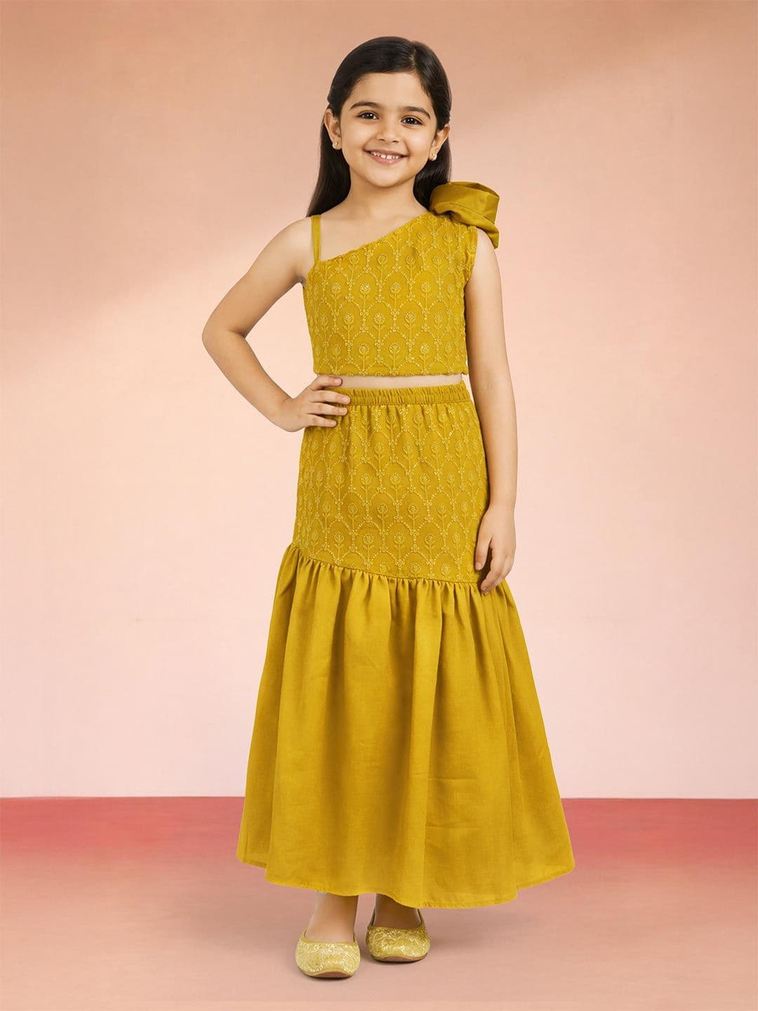 VASTRAMAY Girls Floral Embroidered Sequinned Georgette Ready to Wear Lehenga Choli - view 1