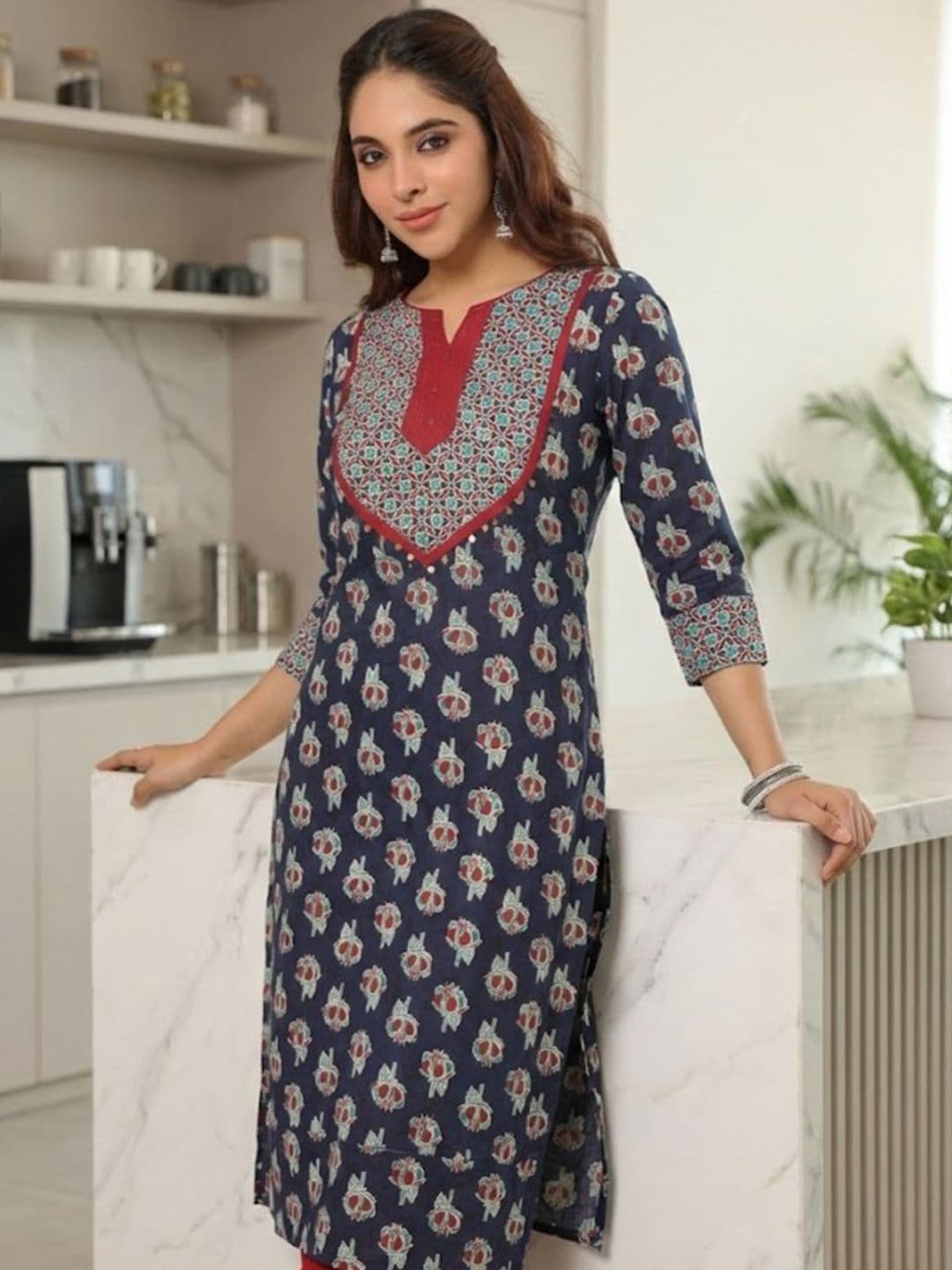Rain & Rainbow Women Floral Printed Keyhole Neck Flared Sleeves Straight Kurta - view 1