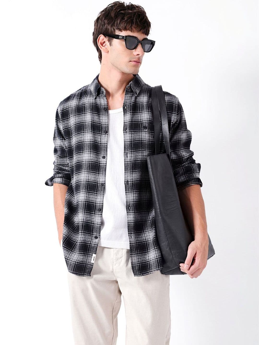 THE BEAR HOUSE Men Slim Fit Checked Casual Shirt - view 1