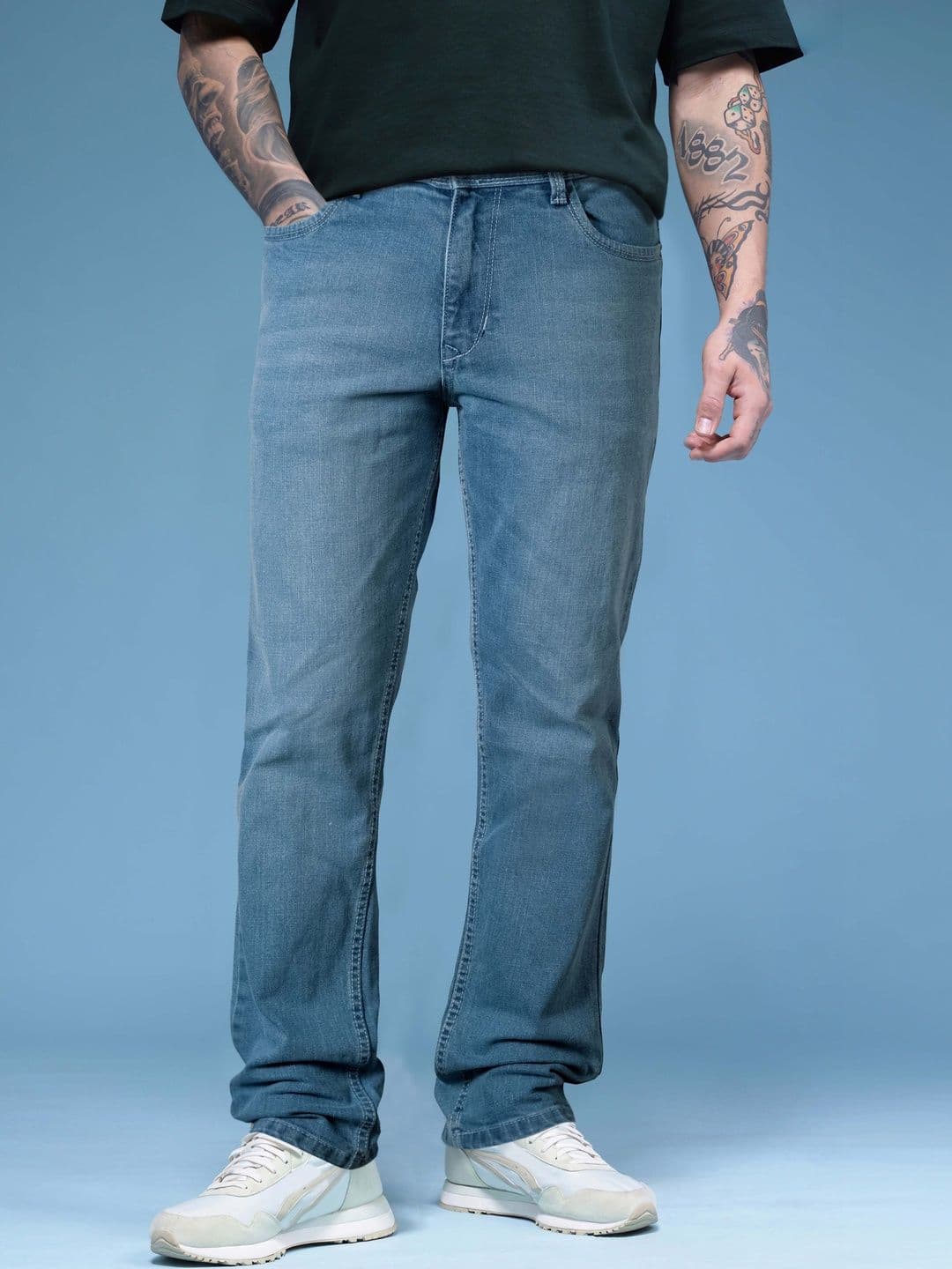 Jb Just BLACK Men Straight Fit Mid-Rise Light Fade Stretchable Jeans - view 1