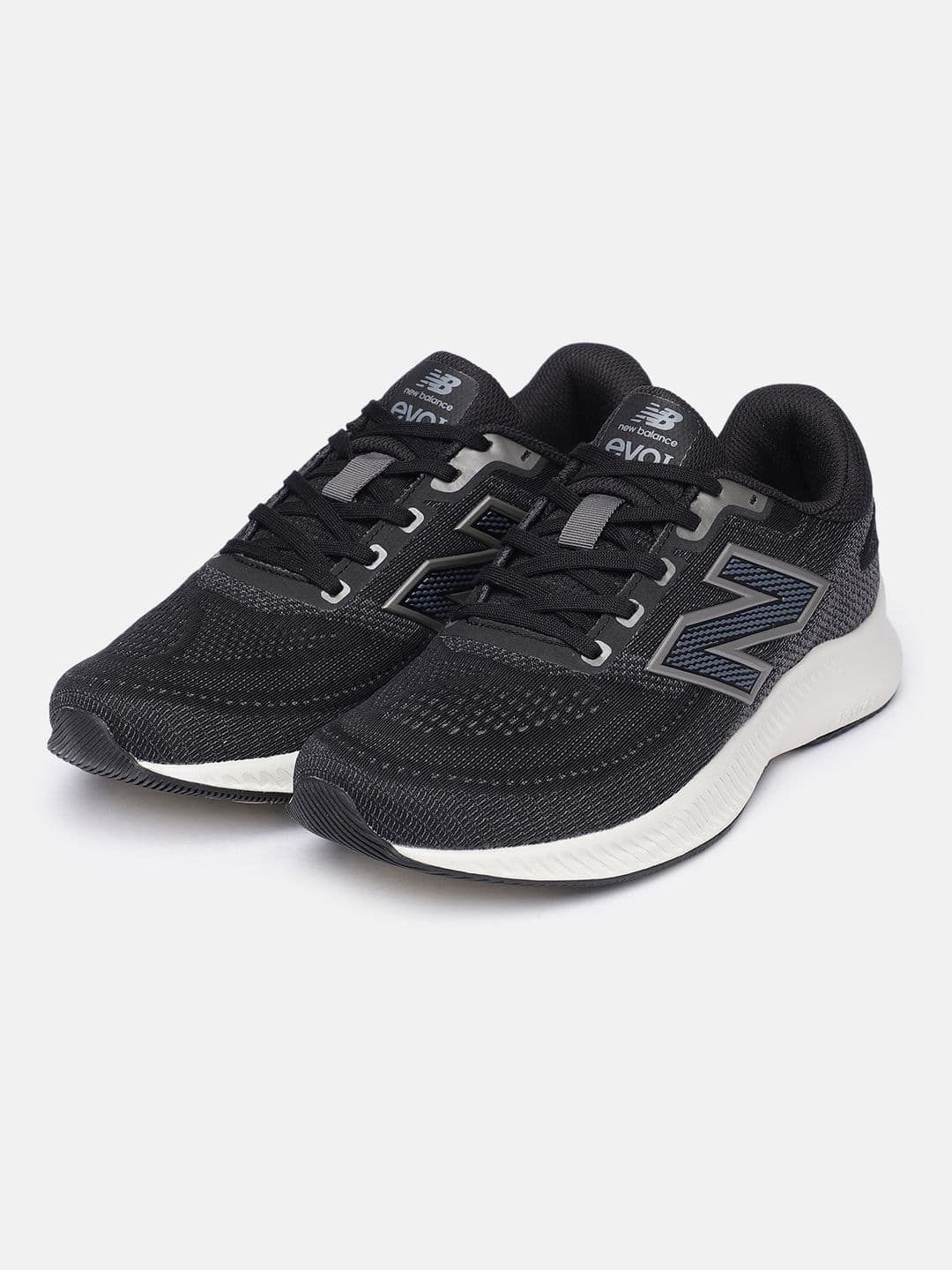 New Balance Men EVOI Running Shoes - view 1