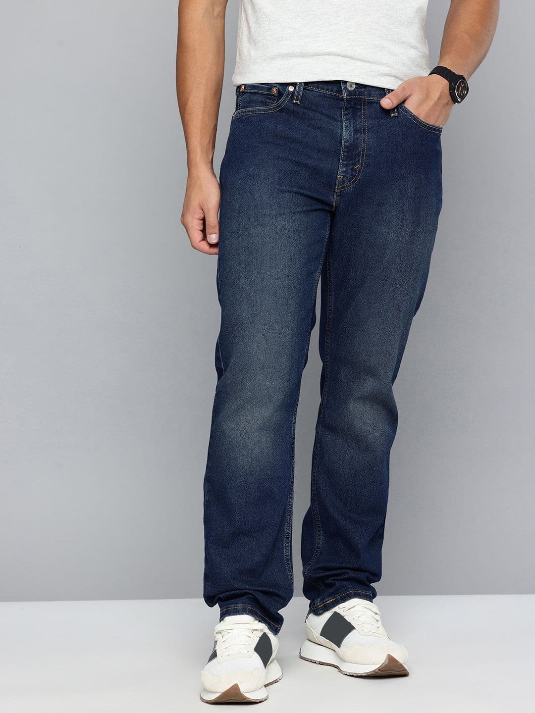 Levis Men 541 Tapered Fit Mid-Rise Light Fade Stretchable Jeans - view 1