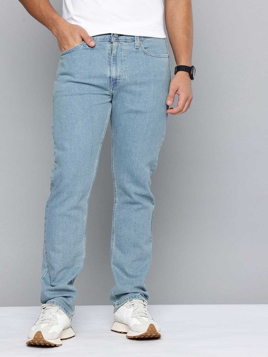 Levis Men 513 Straight Fit Mid-Rise Light Fade Stretchable Jeans - view 1