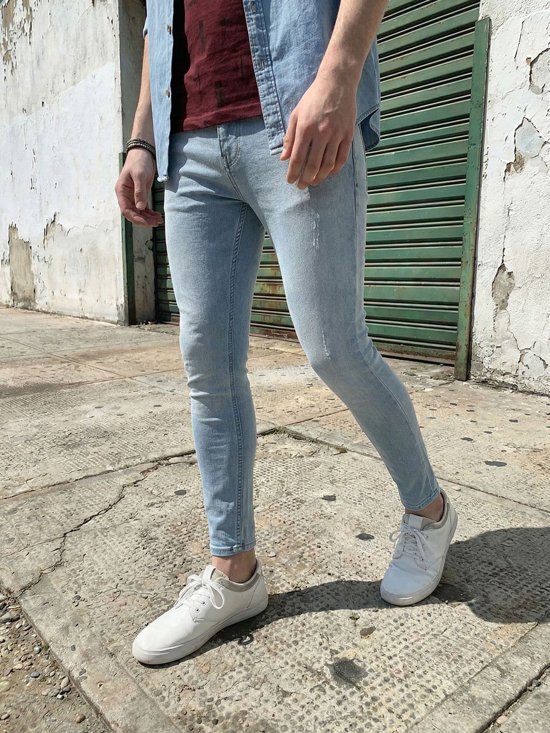 Roadster Men Blue Super Skinny Fit Mid-Rise Mildly Distressed Stretchable Jeans - view 1