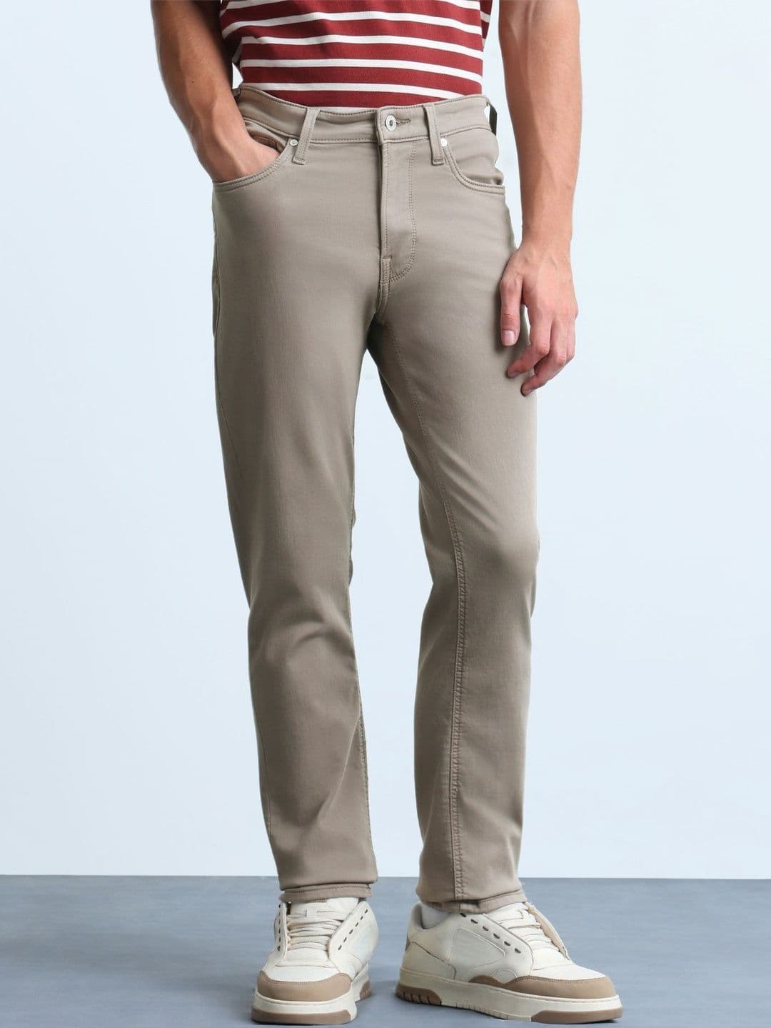 Flying Machine Men Straight Fit Mid-Rise Stretchable Jeans - view 1