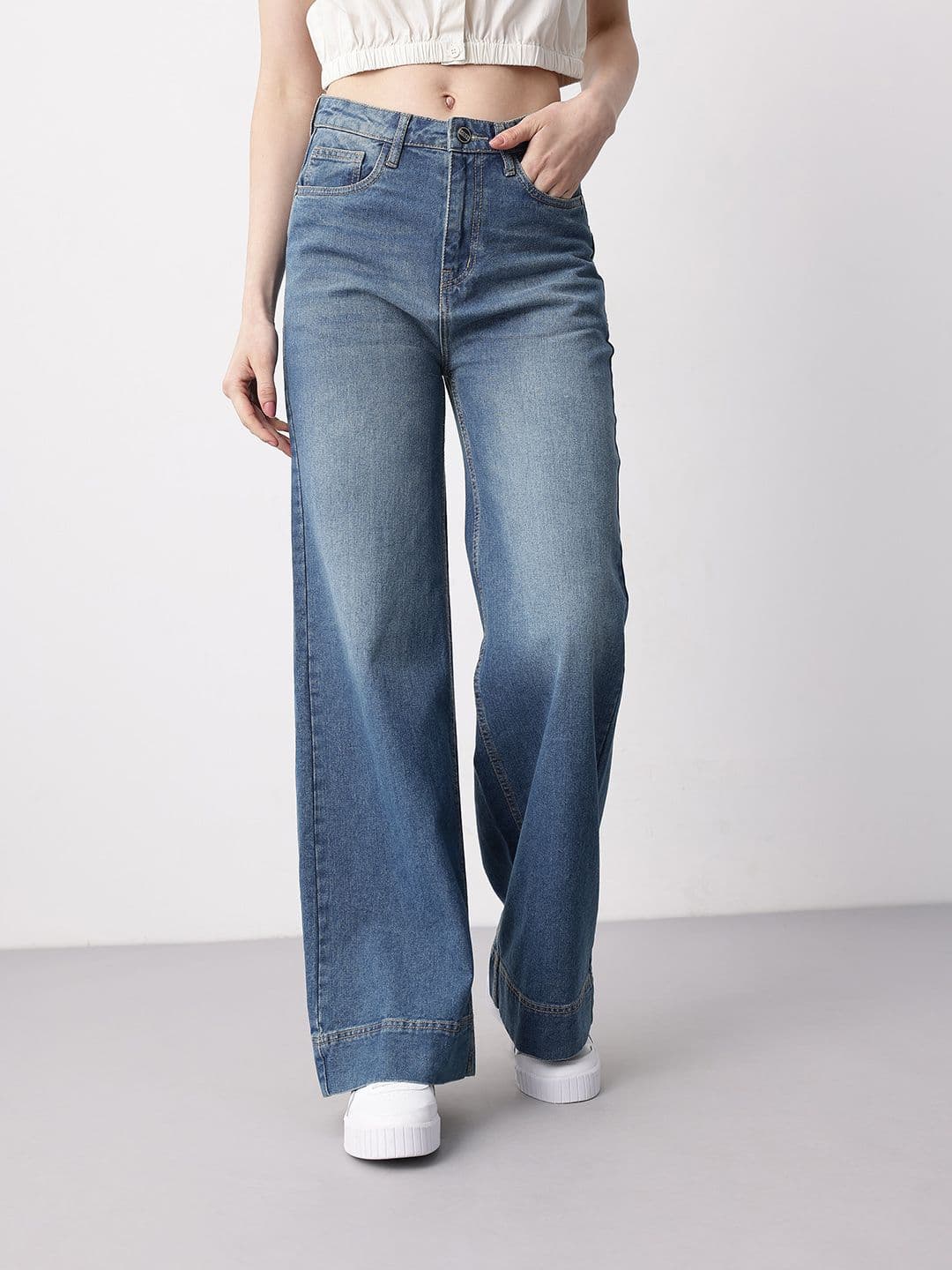 Mast & Harbour Women Wide Leg High-Rise Light Fade Jeans - view 1