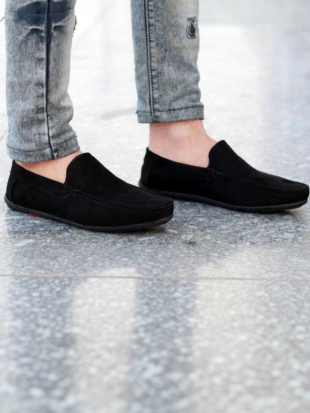 INVICTUS Men Round Toe Slip-On Loafers - view 1