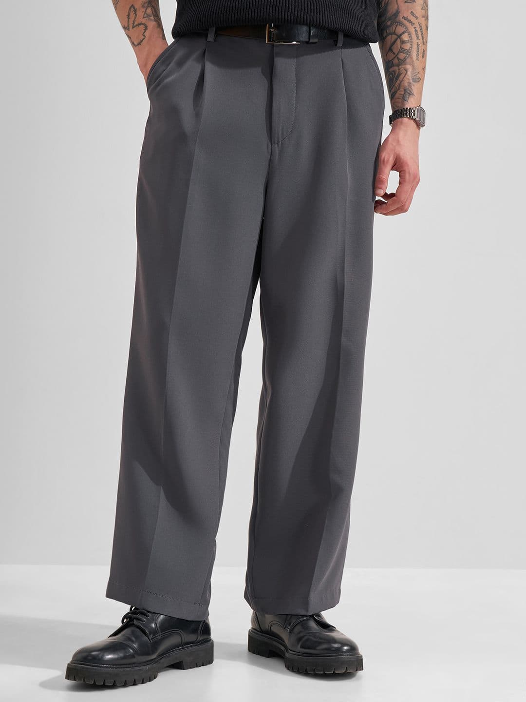 HIGHLANDER Men Pleated Trousers - view 1