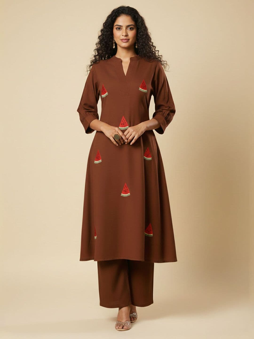 Varanga Women Ethnic Motifs Embroidered Regular Kurta with Trousers - view 1