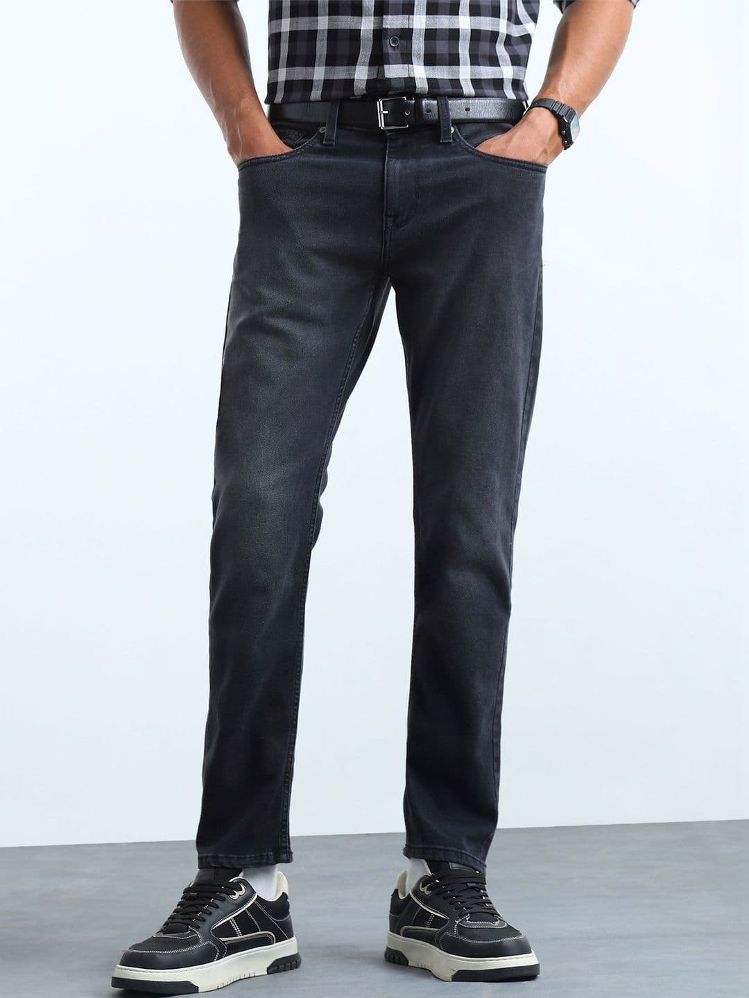 Flying Machine Men Tapered Fit Mid-Rise Light Fade Stretchable Jeans - view 1