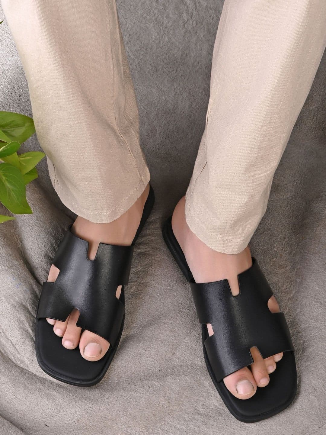 The Roadster Lifestyle Co Men Comfort Sandals - view 1
