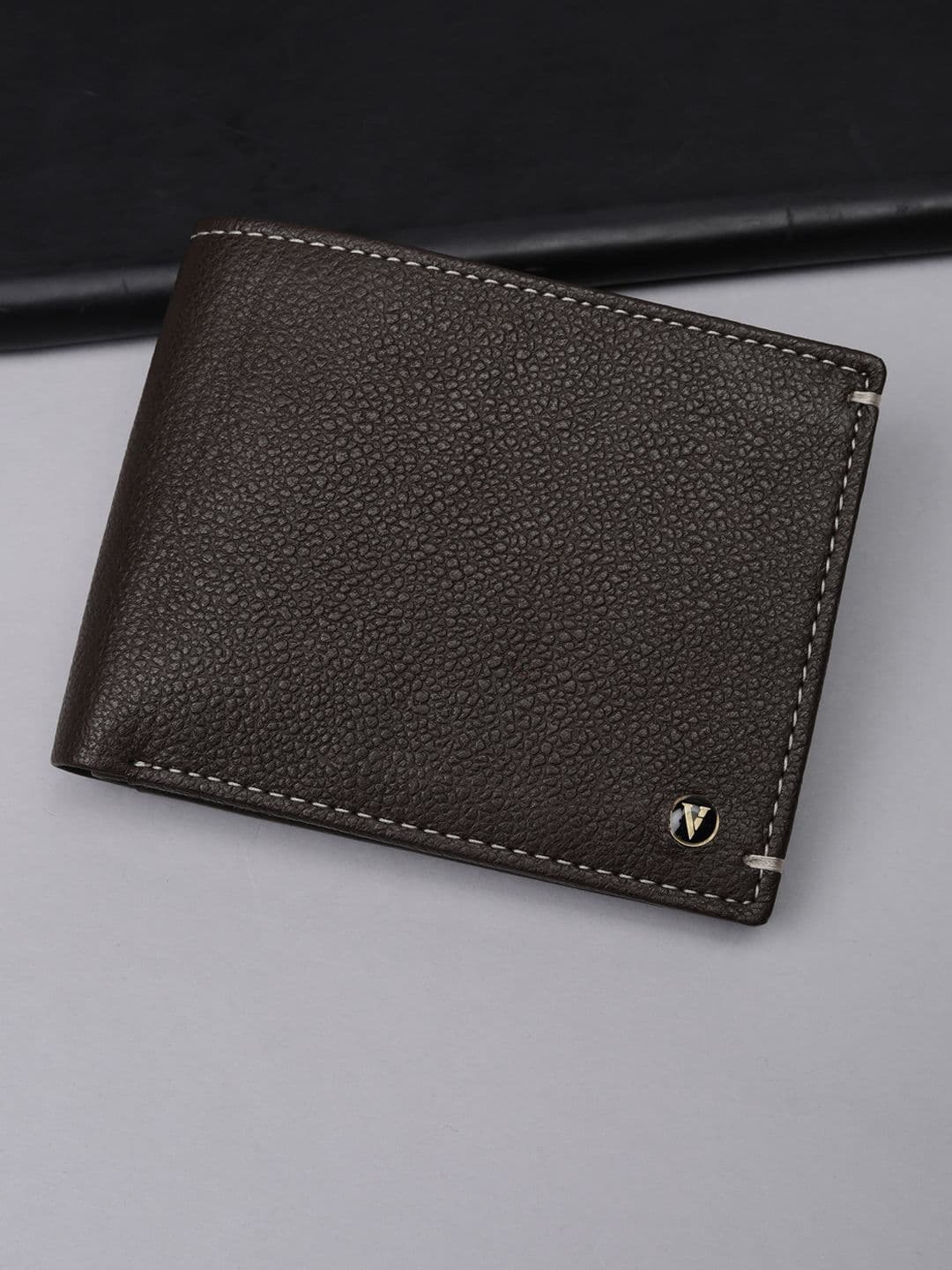 Van Heusen Men Textured Leather Wallets