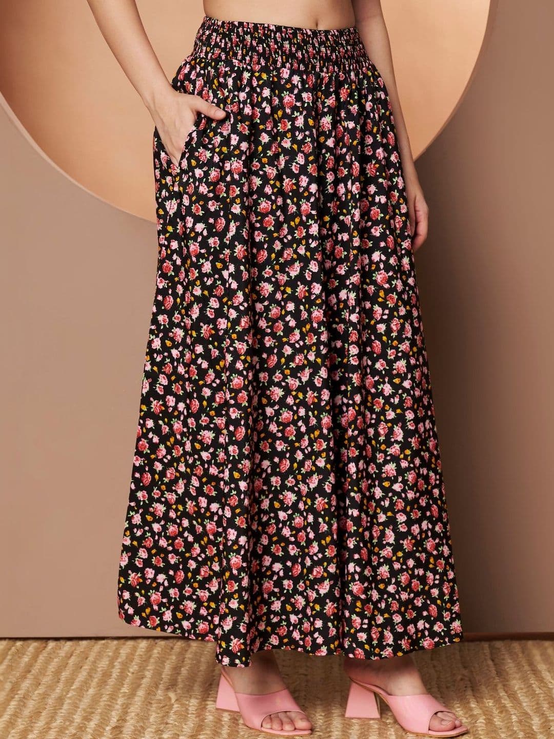 ZWERLON Women Floral Printed Flared Palazzos - view 1