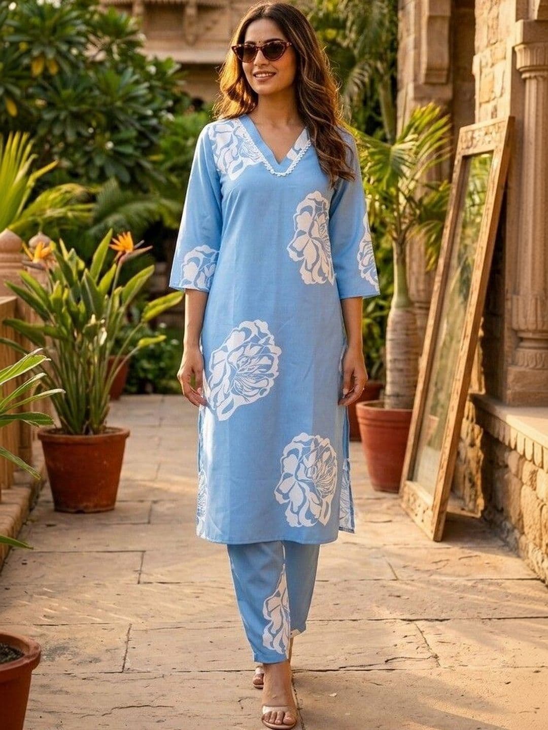 Moda Rapido Women Printed Regular Kurta with Trousers - view 1