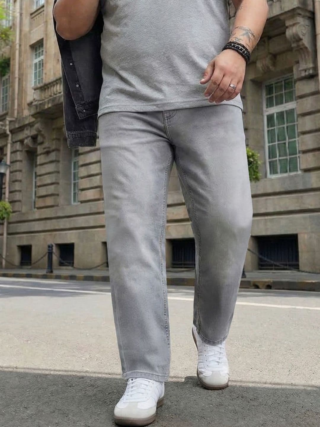Urbano Plus Men Straight Fit Mid-Rise Heavy Fade Stretchable Jeans - view 1