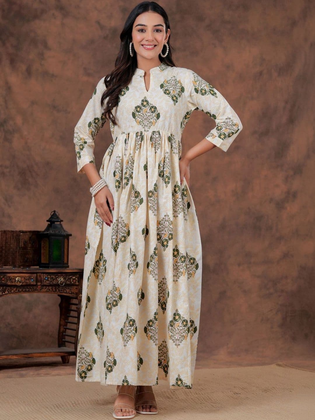 PURSHOTTAM WALA Women Printed Asymmetric Anarkali Kurta - view 1