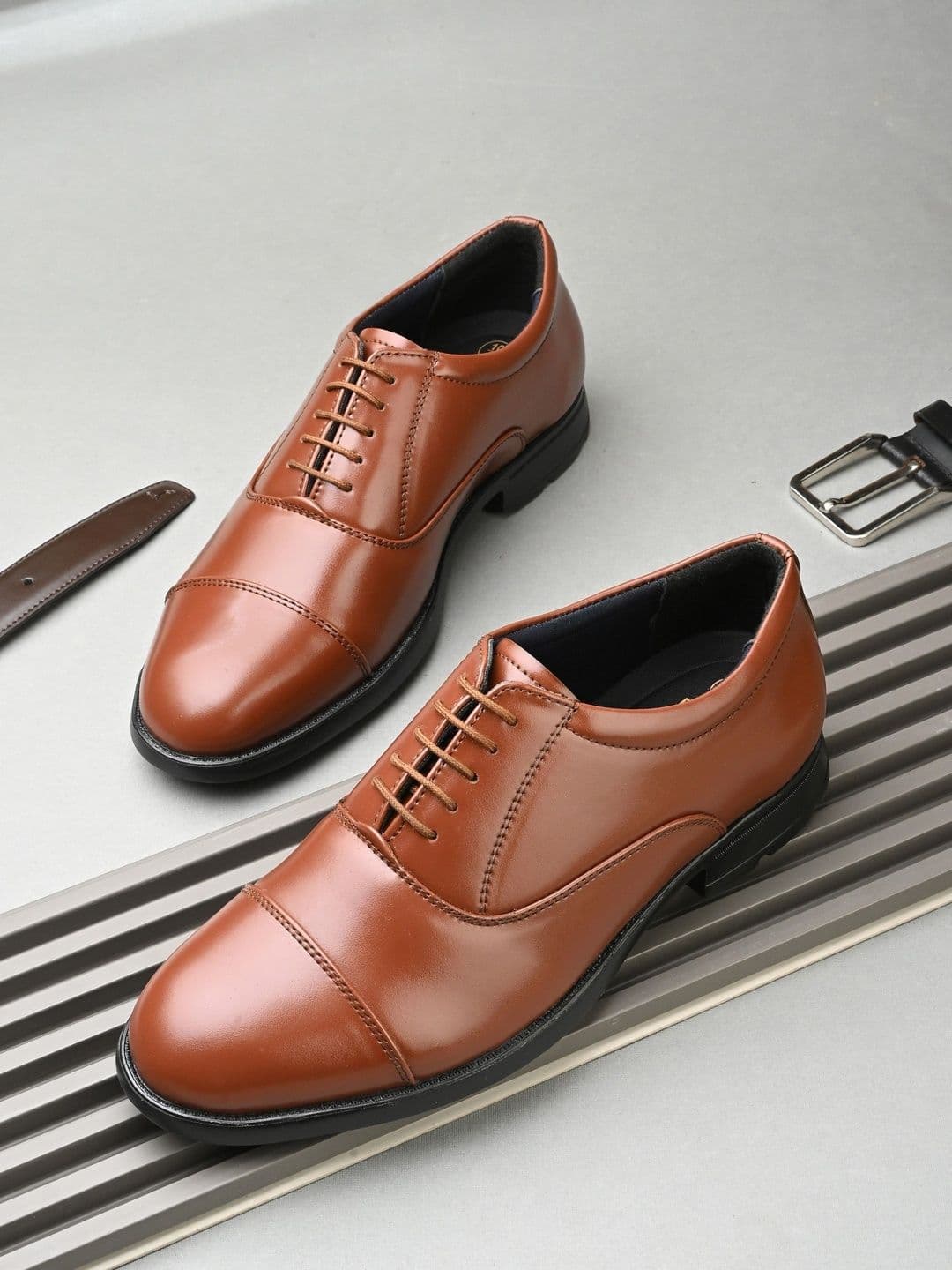 Eego Italy Men Light Weight Padded Formal Oxfords - view 1