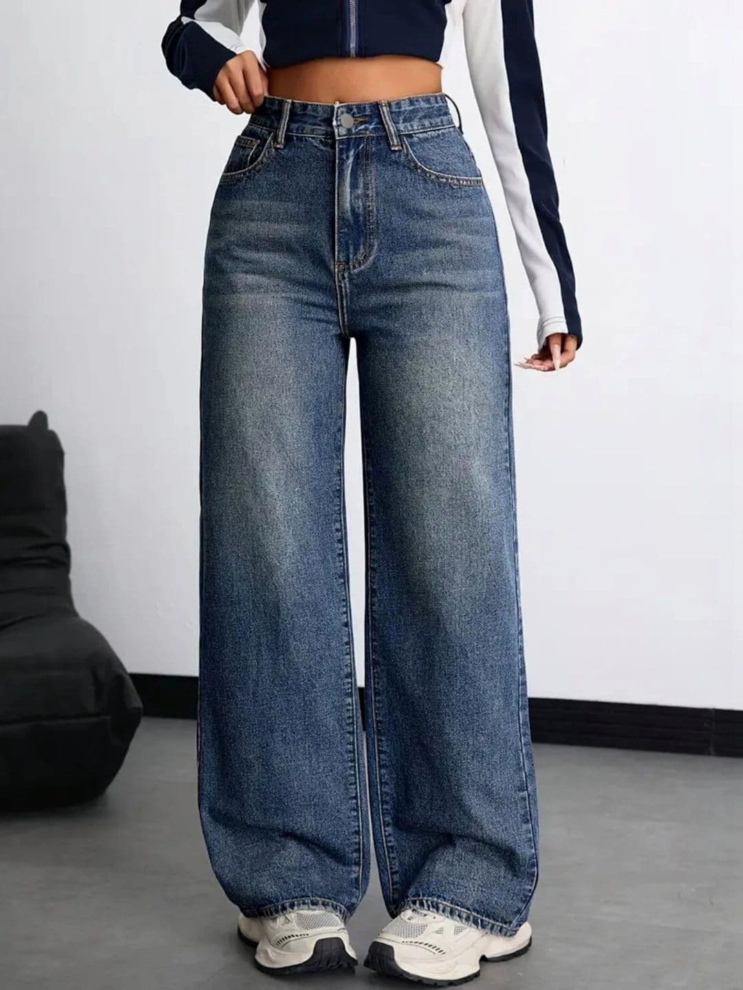 POMPOUS Women Jean Relaxed Fit High-Rise Light Fade Stretchable Jeans - view 1