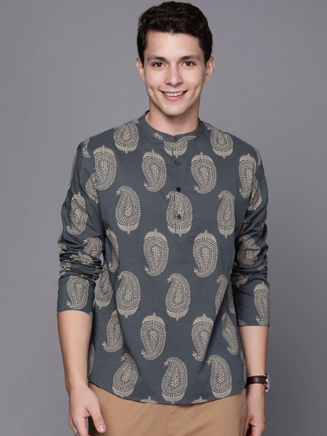 Deelmo Men Floral Printed Sequinned Kurta - view 1