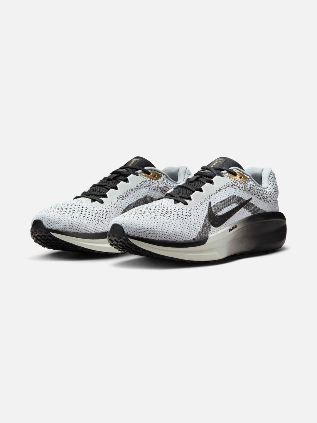Nike Winflo 11 SE Men's Road Running Shoes - view 1